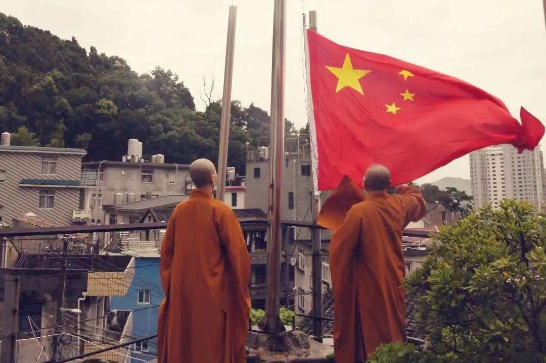 哈姆要不变下首发吧？里弗斯已凸显颓势，3D锋线回暖该上首发了！