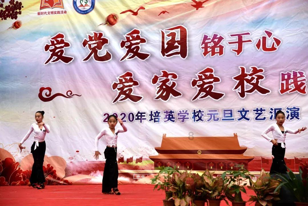 苏州：龙起云骧——秋爽法师龙年“龙”字书法展开展
